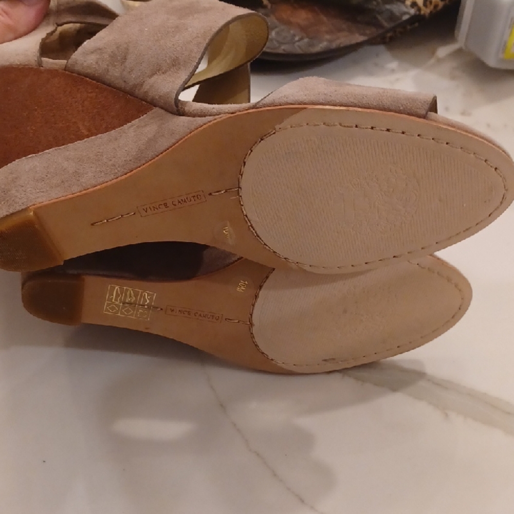 Vince Camuto Milena Tan & Brown Wedge Faux Suede Criss Cross Wedge Sandals Sz 10 - Picture 12 of 15